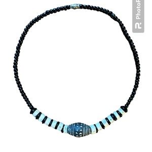 Black and white necklace